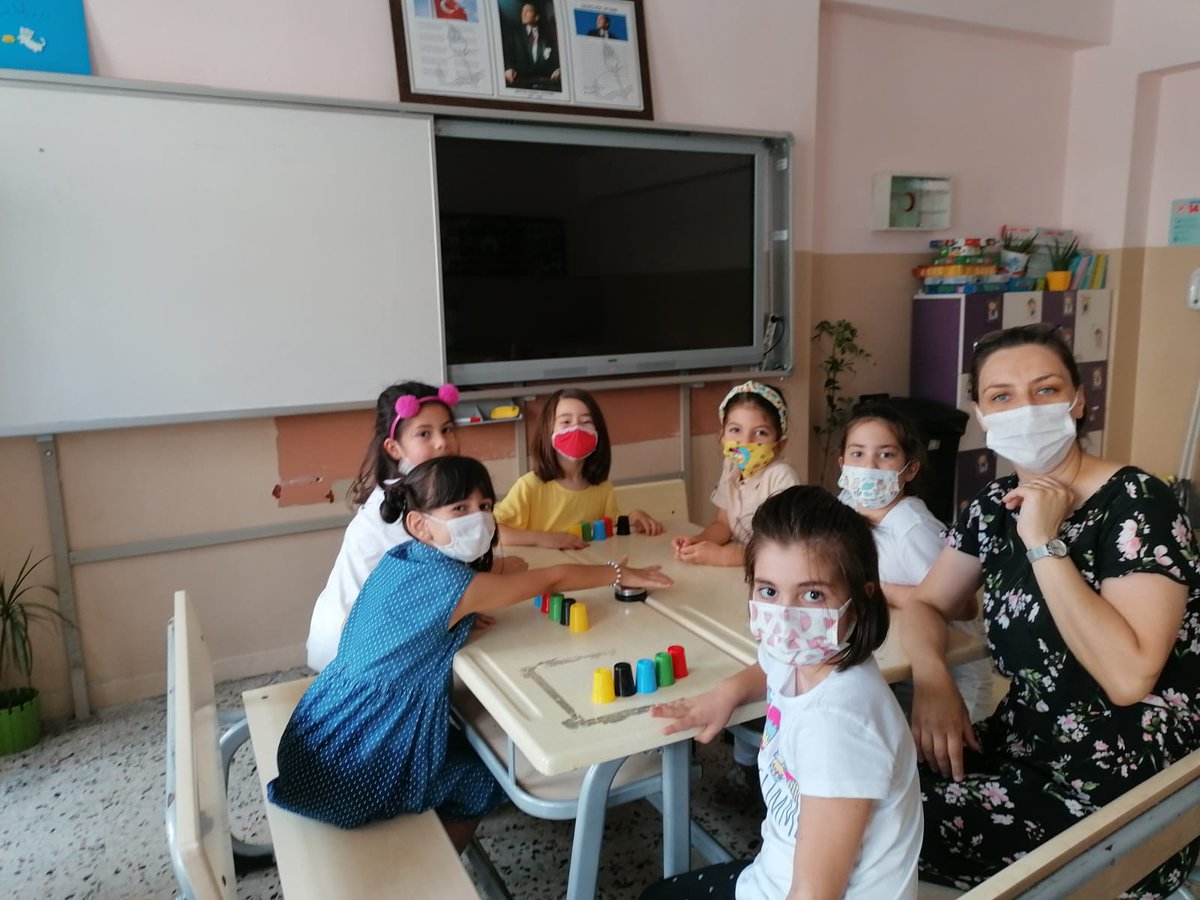 #TelafidebizdeVarız
Değerli Velilerimiz;
Öğrencilerimizin sosyal ve bedensel yönden gelişimi için; Çocuklarımızı telafi eğitimine göndermenizi, bu sürece ortak olmanızı ve destek olmanızı bekliyoruz.
<a href="/alperasimozer/">Alper Asım Özer</a>  <a href="/EyupsultanMem/">Eyüpsultan İlçe Millî Eğitim Müdürlüğü</a>