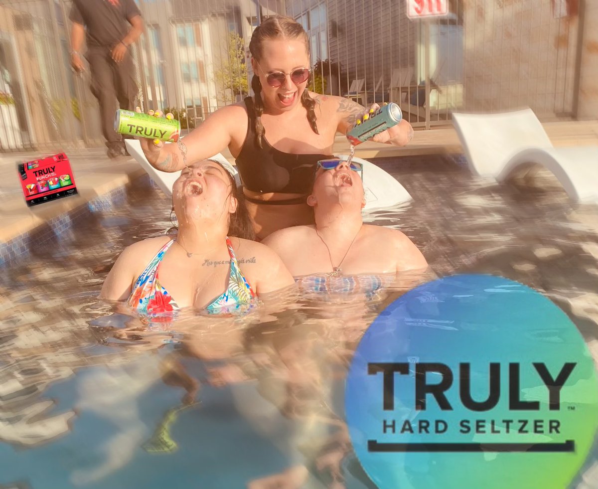 KAaTtSmACK's tweet photo. #beerposterchallenge #friendsedition @trulyseltzer 💙 https://t.co/9i8Fc5cWk0