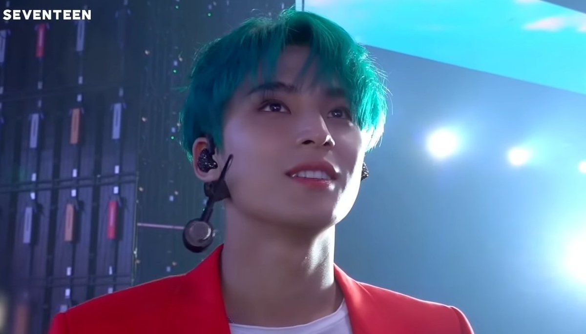 wonubliss's tweet photo. green haired mingyu 🥦 #민규 @pledis_17 https://t.co/My6IUSonDr