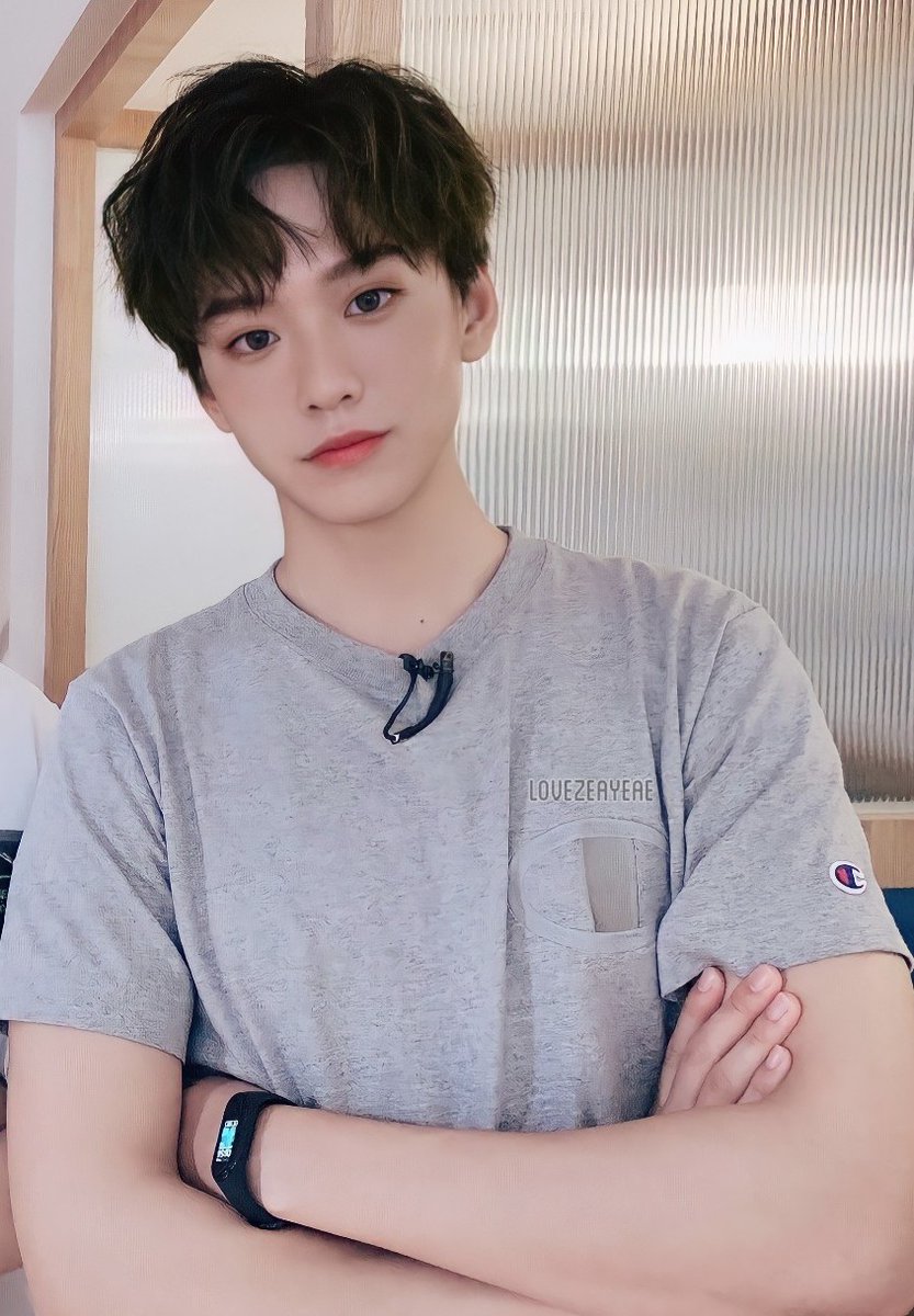 lovezeayeae's tweet photo. I have so many thai friends here so I translated it also in thai. Hope ya'll join. Come and express our love & support to our baobei.
Follow @lovezeayeae for more
tags.
#YJTony #TonyYu #YuJingTian
#余景天 #UnderTheSameBlueSky #TonyWeChooseYouToo #Pinklions https://t.co/wWlHm4OWm9