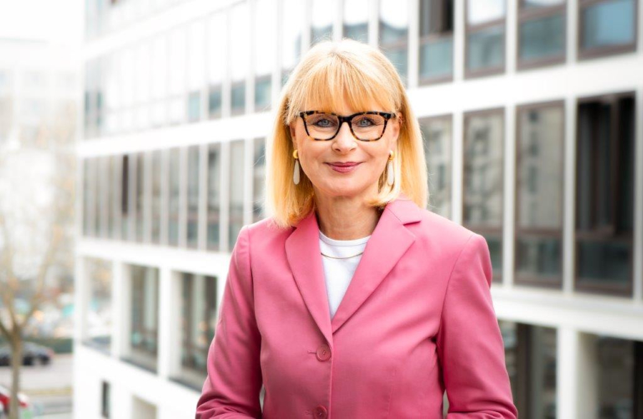 Wir gratulieren <a href="/MaagKarin/">Karin Maag</a> zu ihrer neuen Funktion als unparteiisches Mitglied im #GBA. Wir wünschen viel Erfolg und freuen uns darauf, die langjährigen guten Beziehungen zwischen Karin Maag, dem G-BA und dem #vdek fortzusetzen.
