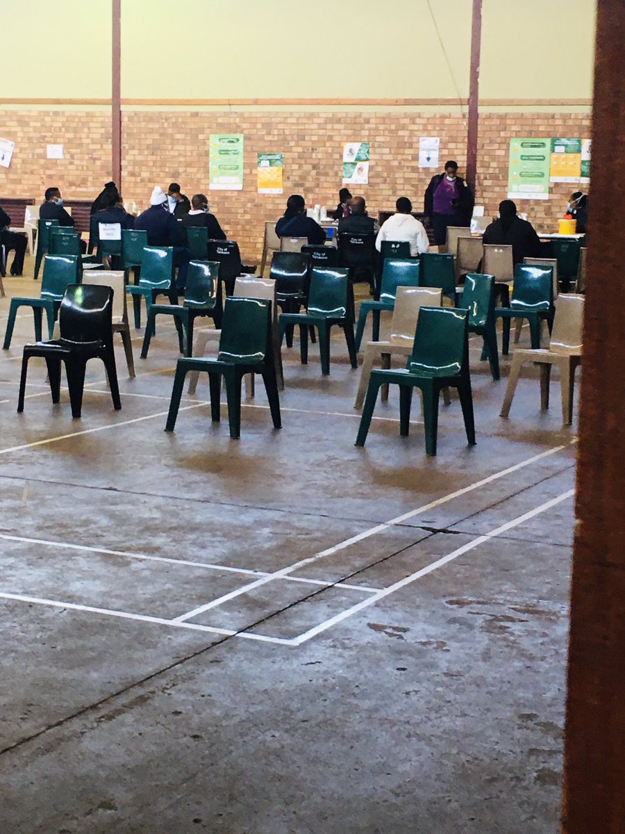 2072THAMI's tweet photo. They refused to give me a jab https://t.co/KP1KvnjG7t