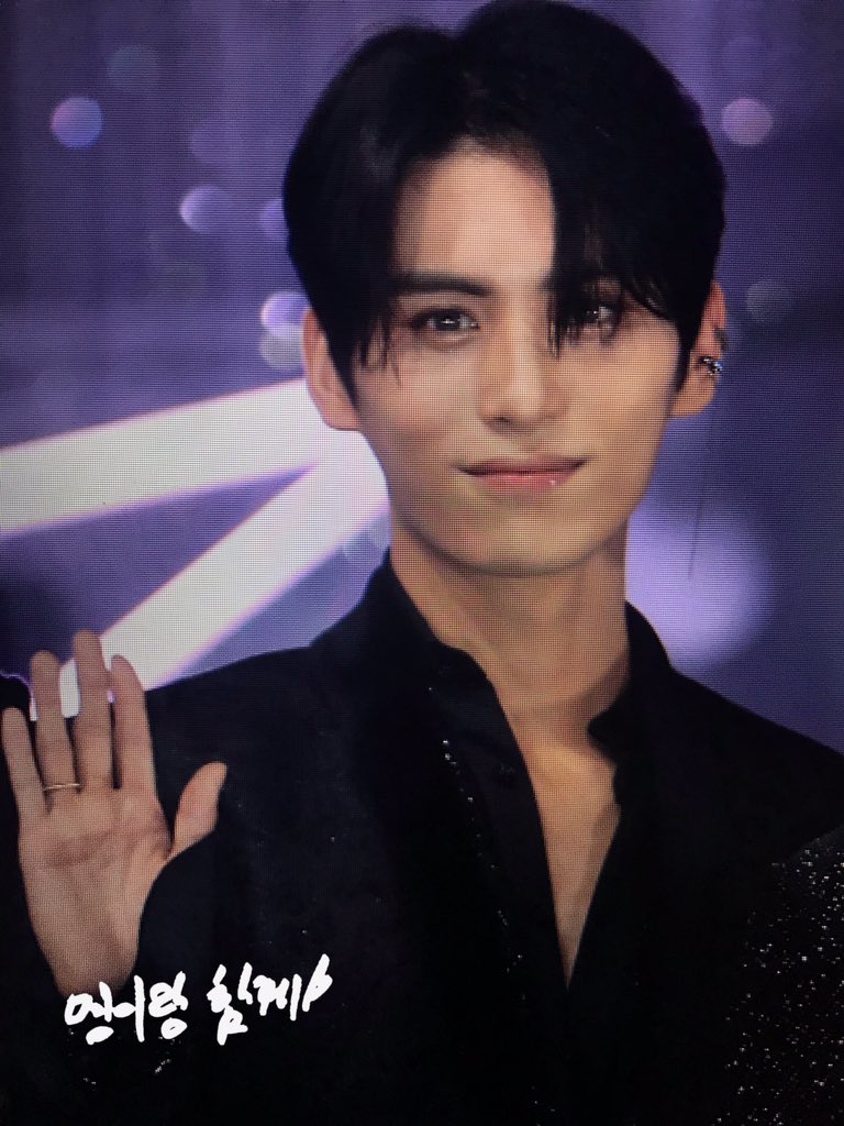 myeong_5F6527's tweet photo. [Pre] 210705 Tear Drop 쇼케

🌞

#SF9   #유태양 #태양 #テヤン
#YOOTAEYANG #TAEYANG
#TURNOVER #TearDrop #티어드롭 https://t.co/KMYPkAiRYc