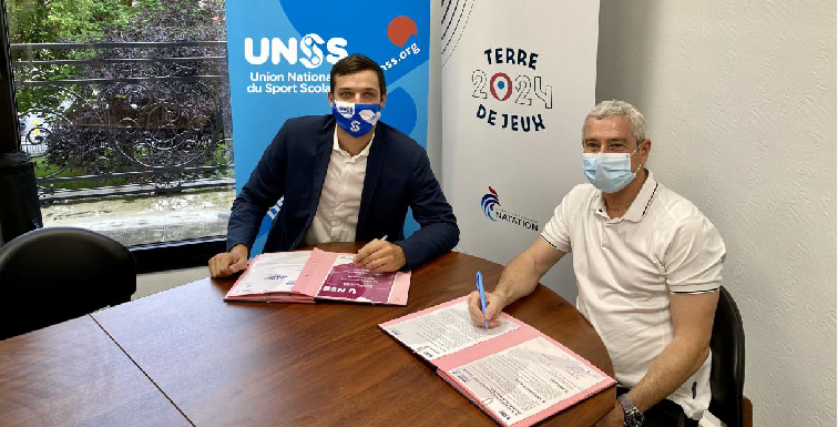 unss's tweet photo. L'@unss  est heureuse d’annoncer la signature d’une #convention avec la @FFNatation !✍
Celle-ci dans le but  de créer des #passerelles et #équivalences permettant aux #JeunesJuges de prolonger et développer leur pratique UNSS au sein de la FFN. https://t.co/u12LuwE8Dw
