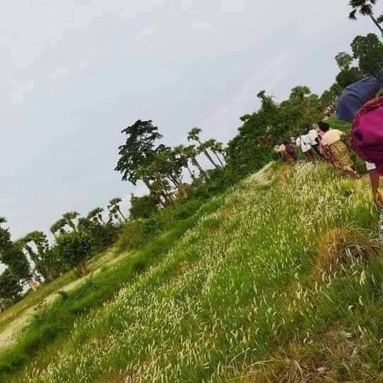 ForKeiys's tweet photo. In #Depayin, Genocidal #MyanmarJunta is still on its killing spree. Latest update on Depayin says, #MyanmarCoup is using heavy arms &amp; over 7000 villagers having to flee.
What can we do for them?
What's the world doing?
#July5Coup 
#WhatsHappeningInMyanmar  https://t.co/hrhRHvMxIe