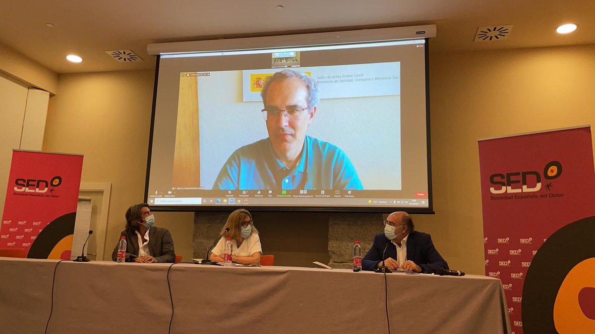 🔑#Gestión del #dolor crónico, ¿es necesario un cambio? #UCMDolor21 #SostenibilidadyDolor 

🛋️Mesa redonda moderada por <a href="/ConchaPhte/">Concha Pérez</a> en la que participan Julio de las Heras, Alberto Pardo y Carlos Mur.

<a href="/Sedolor/">Sociedad Española del Dolor</a> <a href="/SEDJovenes/">SED Jóvenes</a> <a href="/sanidadgob/">Ministerio de Sanidad</a>