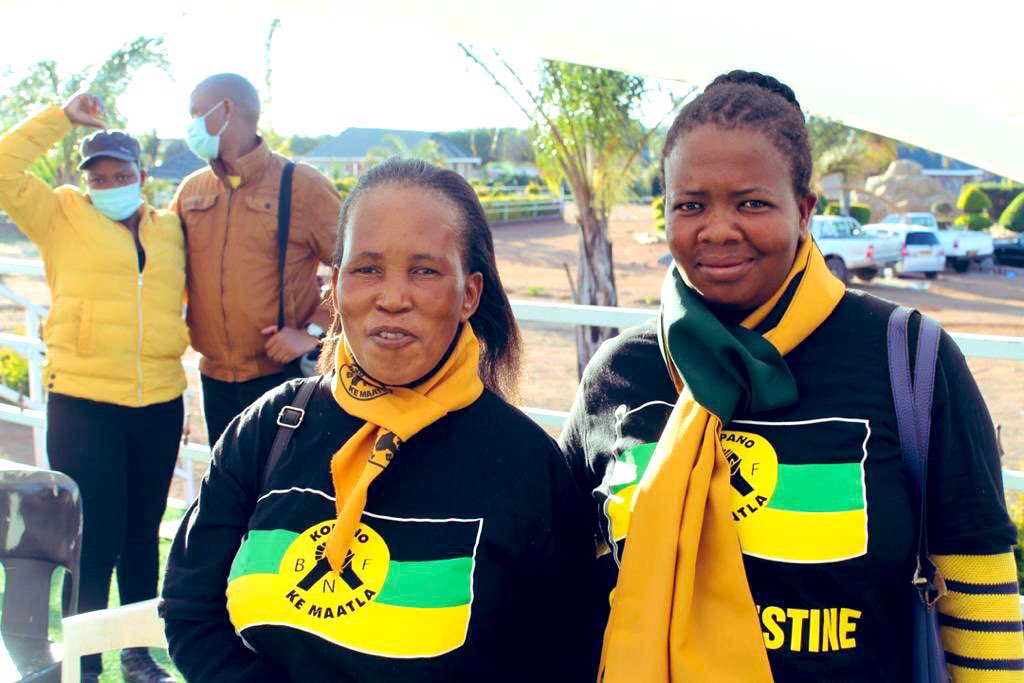 duma_boko's tweet photo. Ambassadors of the Botswana National Front captured over the weekend at Kanye South! My vision, my future!
#PuoPhaa https://t.co/ZCCjJkiC91