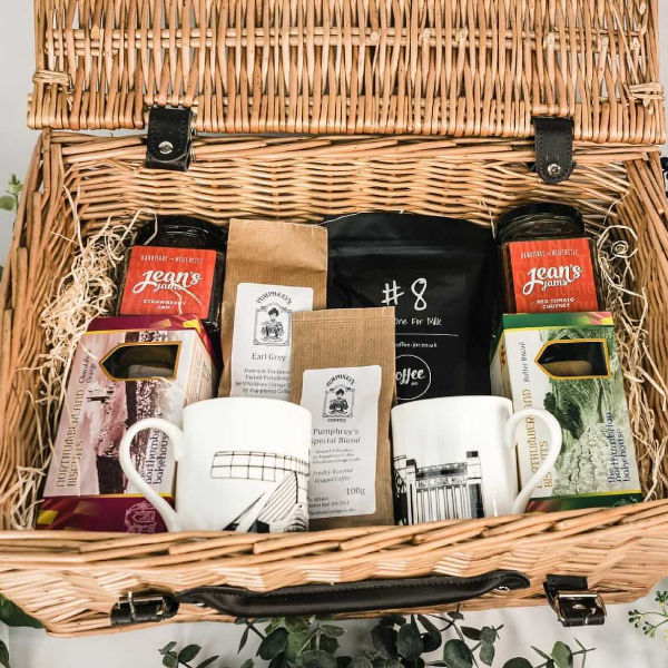 Food hampers from Whickham Cottage Crafts. Treat your holiday cottage guests to a taste of something local!
horizoncottages.com/suppliers/#foo…
#holidaycottages #holidaycottages #welcomebox #welcomehamper #holidaycottagewelcomehamper #foodbox #horizoncottages