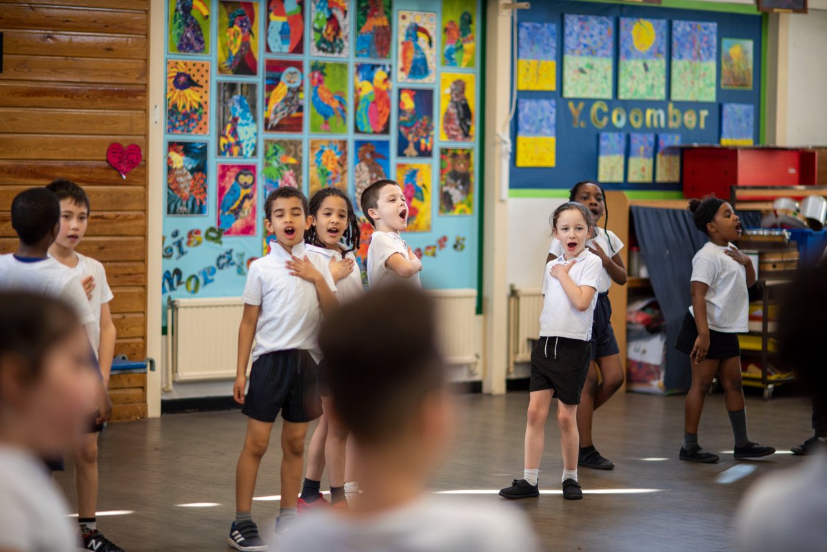 MADE_Mcr's tweet photo. Our new website is designed for Manchester
educators. It features resources made for and by
local people, information on local events and links
to local creative workshop facilitators.

Find out more at https://t.co/MhuCWddibv
#creativeyouthmcr #mademcr https://t.co/Y03O2f5Xu3