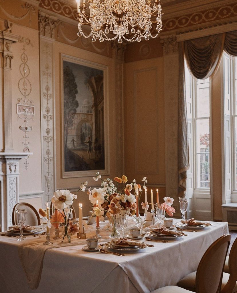 A most divine set up in the Eating Room by Leila Godfrey for a very special and intimate wedding at Home House. Photos by Benjamin Wheeler 💫
#homehouselondon #intimatewedding #londonwedding #tablescape
