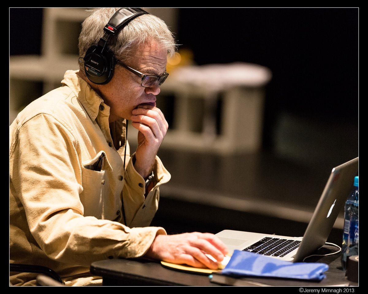 Inspirée par l’immense talent de son entourage, Tara Luz Danse poursuit le concept "Au-delà du temps" en braquant les projecteurs sur ses deux collaborateurs musicaux des dernières années, Philippe Charbonneau et Ted Hamilton. 
......
Photos : ©Tara Luz Danse, ©Jeremy Mimnagh