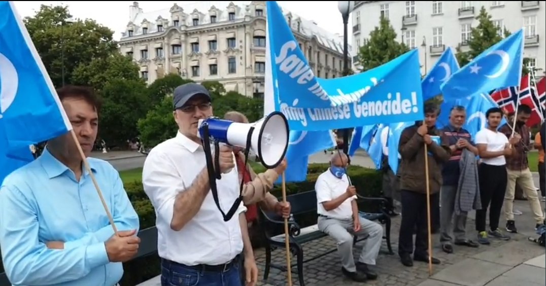 Uyghurspeaker's tweet photo. #Uyghur demonstration in #Osli, #Norway.
July 5th, 2021.
#UyghurGenocide #ConcentrationCamps #EastTurkistan https://t.co/BlpZkzKAc9