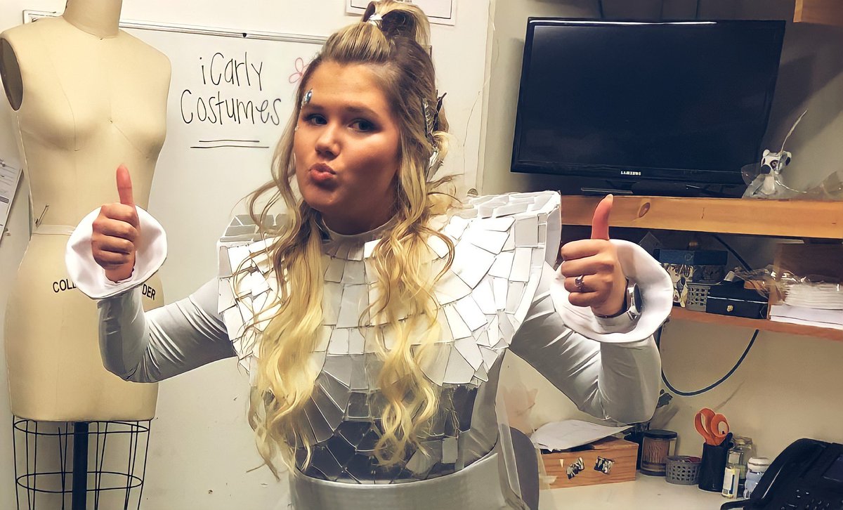 creddieendgame's tweet photo. Ok so this is a Bailey appreciation tweet 😌♥️

She is so beautiful and sweet I loved the role of Prunella 😁
And most importantly she is one of our own, she ships Creddie 😍😍😍
@BaileyStender
Hope to see her in more episodes 💞

#iCarly #icarlyrevival #creddie #ParamountPlus https://t.co/R4jUI3YYSI