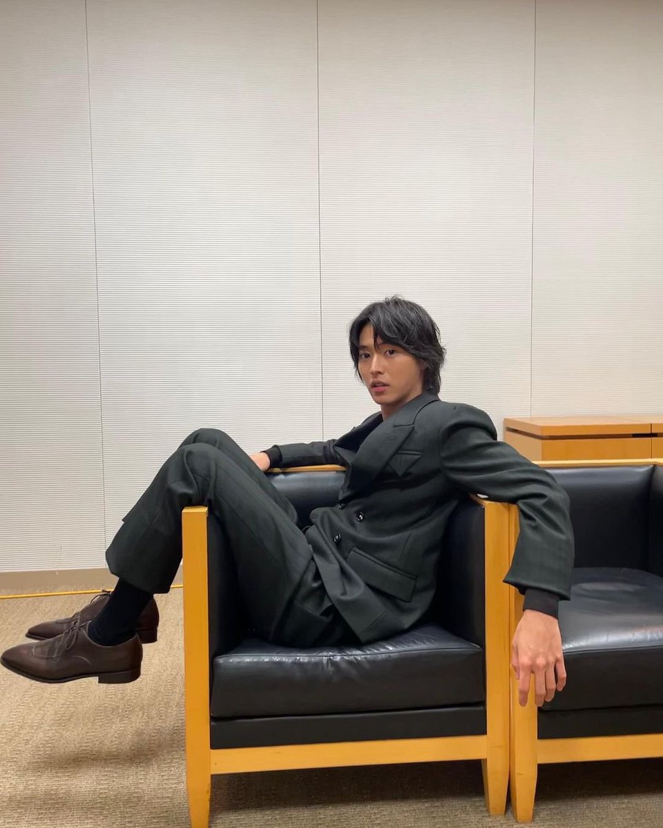 yamazakikentojp's tweet photo. Kento’s Instagram post on 5 July, 2021 https://t.co/FjaTiYFUOH

#夏への扉 #山﨑賢人 #kentoyamazaki https://t.co/NCQu1aOwru