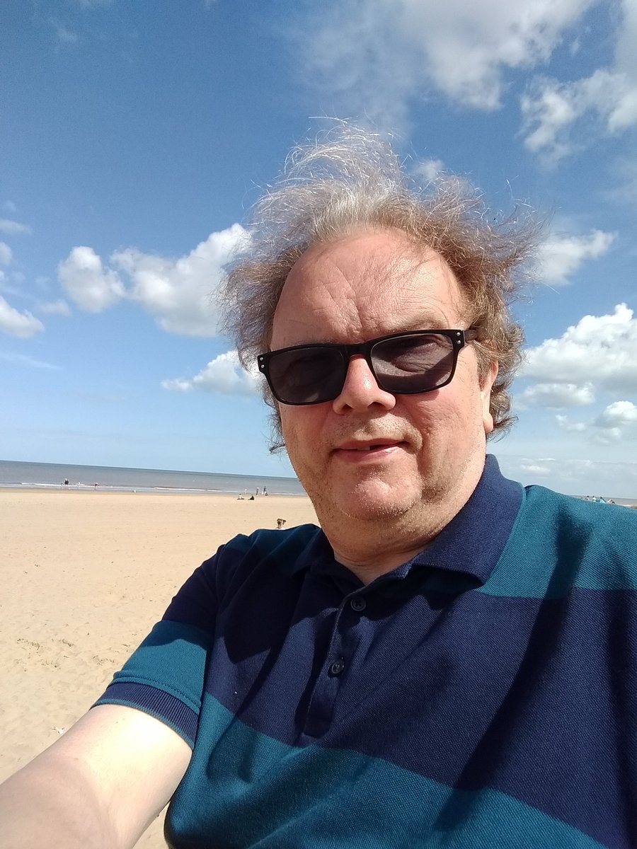 Jeffmartin220's tweet photo. Lovely afternoon at sunny Mablethorpe.
#staycation #BritishBreak https://t.co/MBCSZPC2zU
