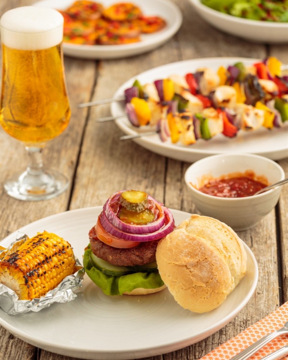 For #NationalBBQWeek, try your hand at making your own baked bread rolls! Your guests will be seriously impressed.🍔

Recipe: masoncash.co.uk/recipe/baked-b…