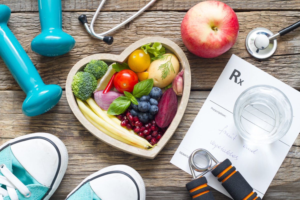 The University of Ottawa’s Faculty of Health Sciences offers a Food Policy and Regulatory Affairs (FPRA) program. 

Check it out here! health.uottawa.ca/nutrition/cert…