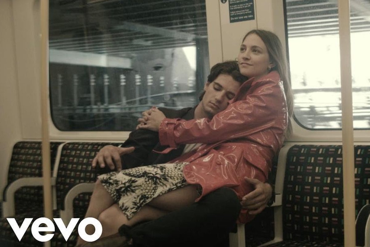 Gigwise's tweet photo. Our generation’s love song turns four today! Wolf Alice’s slice of gold, ‘Don’t Delete The Kisses’ celebrates its birthday this quiet Monday 

Here's why it's so special - https://t.co/4fmOvs0Vki https://t.co/n522AaQa4Y