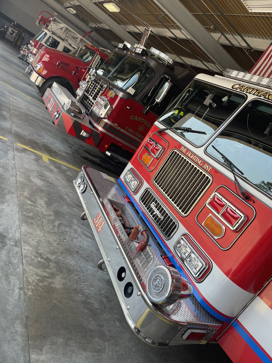 allgoodrt's tweet photo. Let’s see what we can get into today #seagrave #spartan #firetruck #kcco #thinredline #firefighter #ccity https://t.co/YBDgrNNnD1