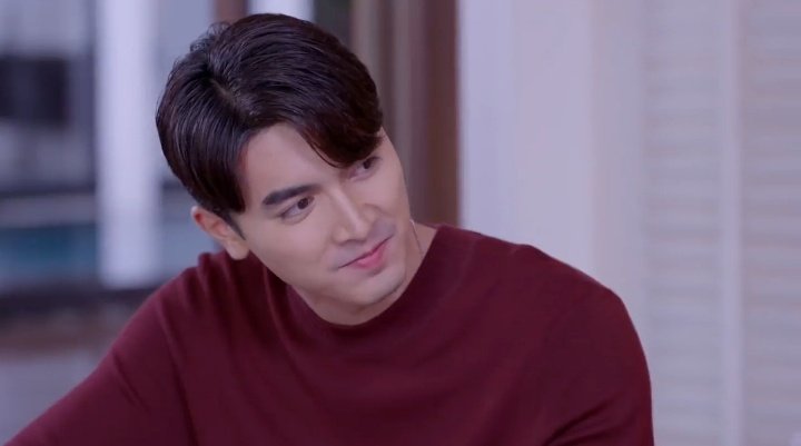 PonBuaPICS's tweet photo. He look really handsome specially when he smiles
#praomook
#พราวมุกตอนจบ https://t.co/9PfRMY5O3T
