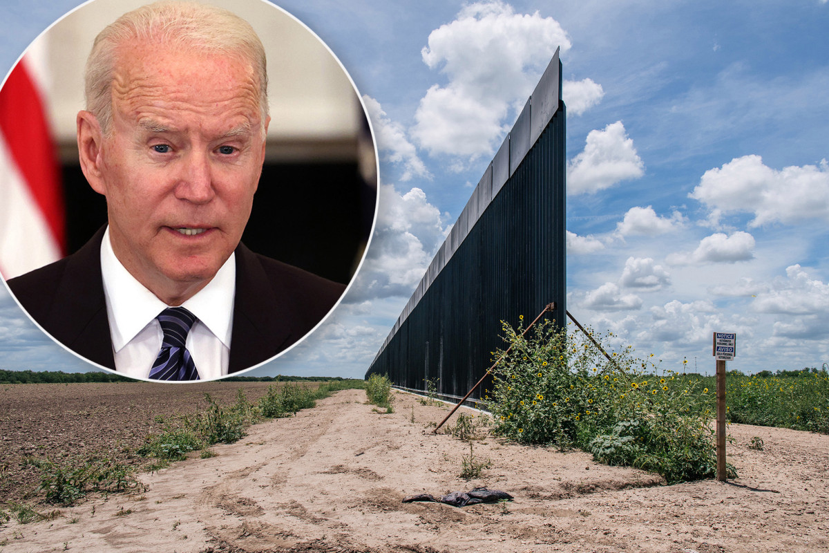 nypost's tweet photo. Majority of Americans disapprove of Biden's handling of border, poll shows https://t.co/wcwkTFDO6Z https://t.co/XhlgRlUXwF