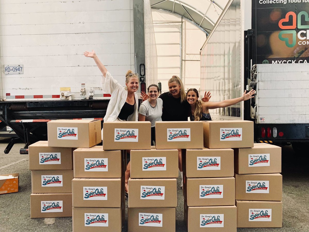 Super_chefs's tweet photo. Today marks the first day of our virtual 2021 summer camps🎉Huge shoutout to the kits team for making sure our campers are ready to go with all the proper supplies such as recipes, ingredients, activity sheets and much more✔️ #superchefs #superchefs4kids #kidscooking #cookingcamp https://t.co/9roXZoGN7W