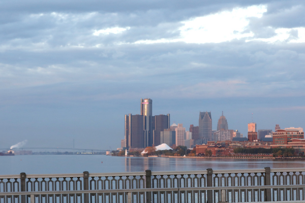 Deerfoot95's tweet photo. The @FreepMarathon will return to in-person on the streets of Detroit this October. Join us before the price increase tonight at 11:59pm ET. #FreepMarathon #RunMichigan #RunDetroit #MichiganRunners https://t.co/UaENLN5Ndu