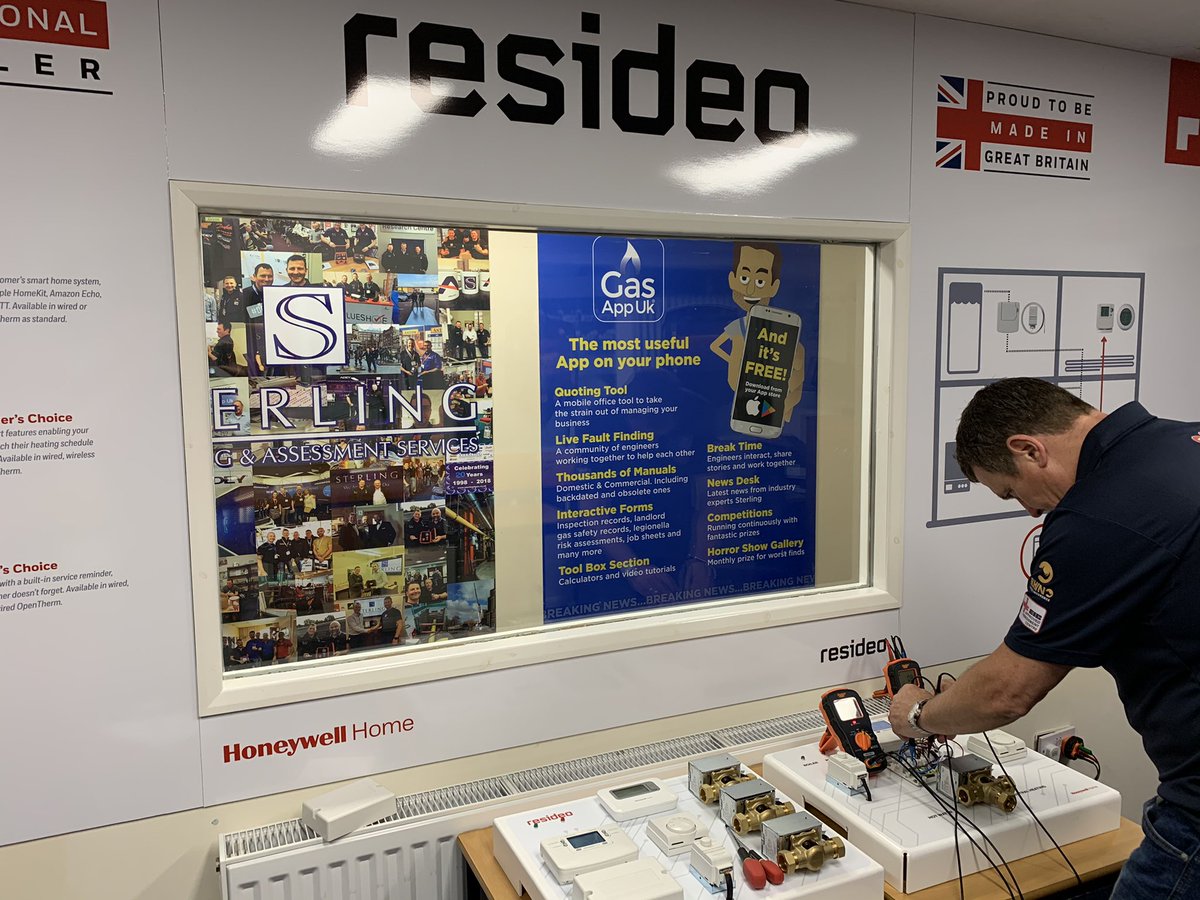 Sterling4Gas's tweet photo. Huge thanks to @ResideoProUK for the fantastic support with our new training boards @juhearn1 is loving them 👍🏻 @gasappuk https://t.co/nGhaTl6Thd