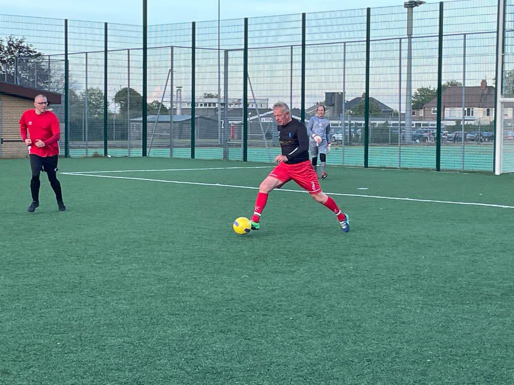 WelshParkinson's tweet photo. Roger off on one of his runs, where he ends up nobody knows.  preparation for @SportParkinsons ty-Athlon football tournament 24th July #Parkinsons #yopd @NLPD2019 @FightingFitFoo1 https://t.co/b8AfnJ6ZxX