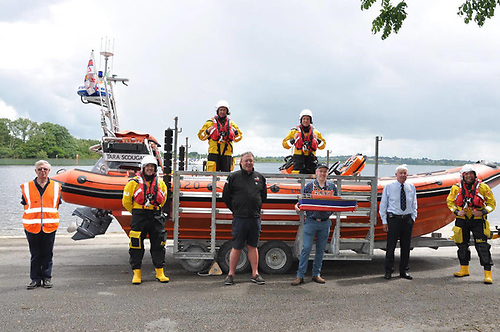 Model Lifeboat & Painting Presented to Lough Ree RNLI afloat.ie/safety/lifeboa…