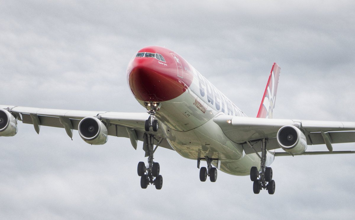 BrunoLauper's tweet photo. Planespotting
ZRH 05.07.2021
•
#hbjmd #EdelweissAir #airbusA340 @flyedelweiss #a340 #hbjjn #a320 #planespotting #Runway14 #bycrosswind #olympuscamera #lumix100400mm #planespotting #ZRH #zurichairport #greatview #gr8view #swissviews #pilotlife #airportlife https://t.co/rx7rfvob39