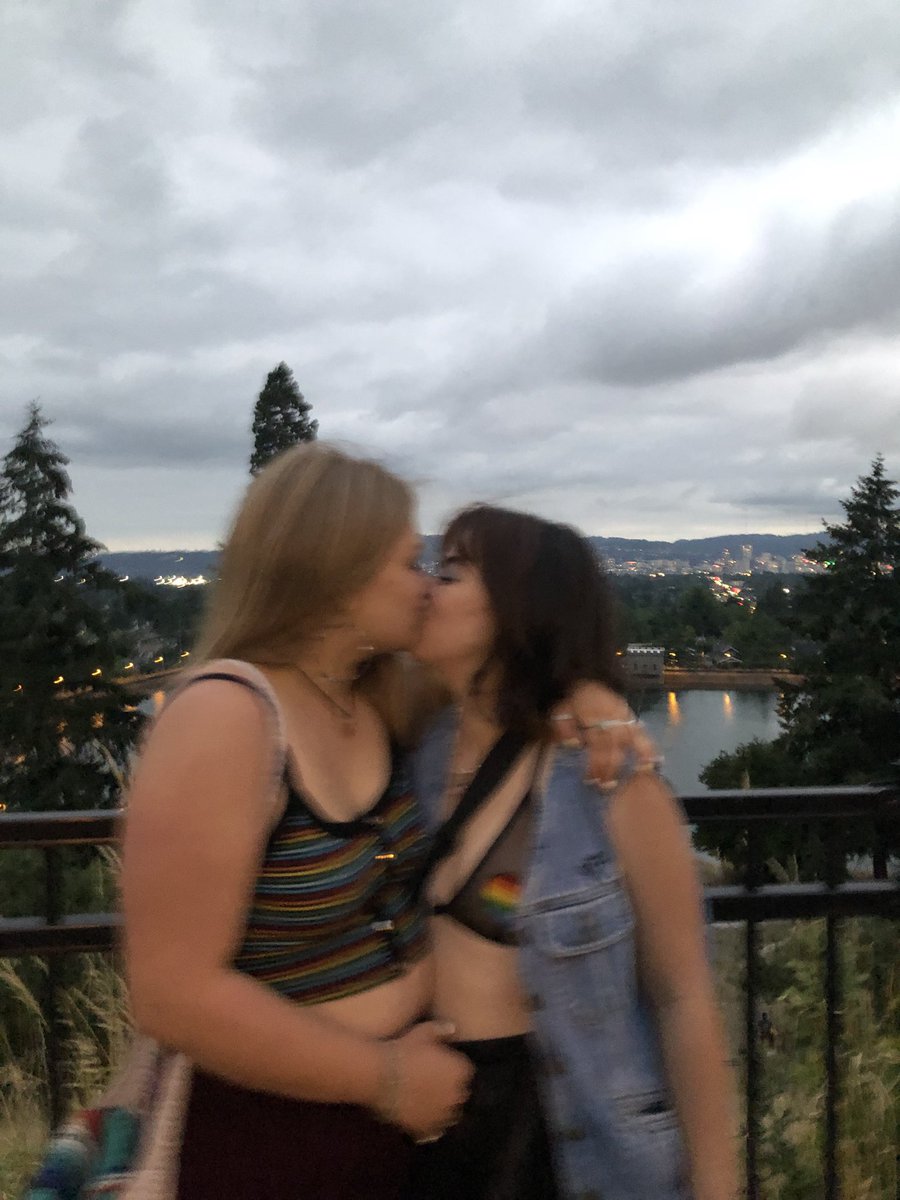 Elise_m620's tweet photo. Nostalgic for shit that just happened https://t.co/mcrKjufJFw