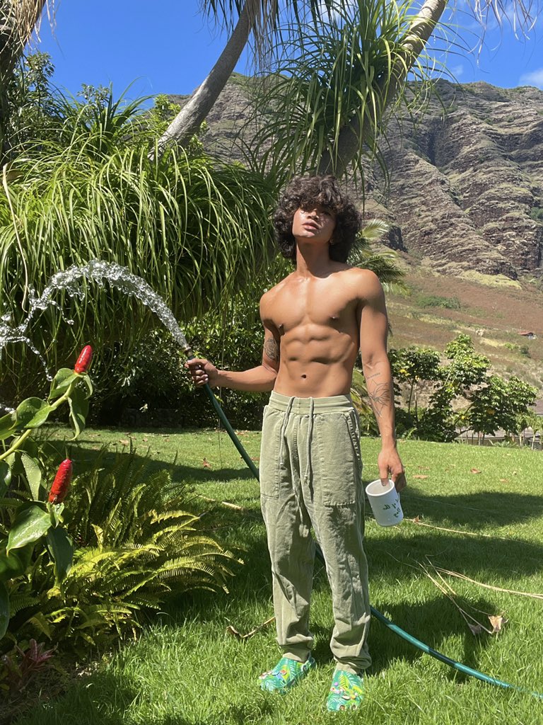 BretmanRock’s Decade on Twitter: "morning 🏝 https://t.co/XAApX9V15A" / Twitter