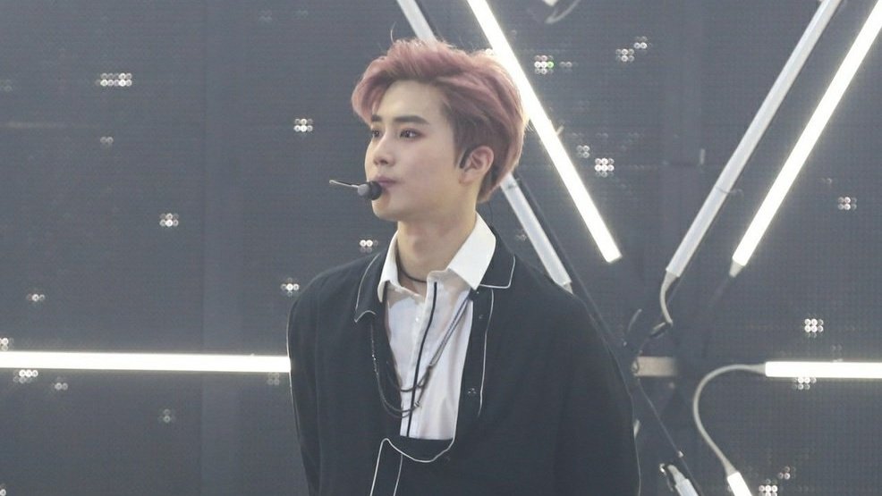 수호룩봇 (@suholook) on Twitter photo 