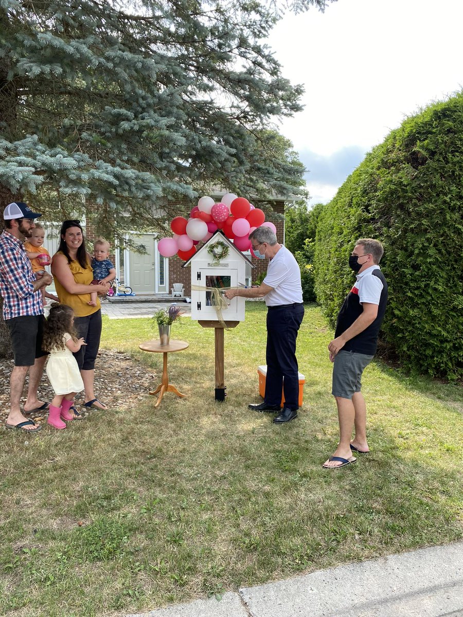 JimWatsonOttawa's tweet photo. Very pleased to join @ScottMoffatt21 and the Gordon family and neighbours as we officially open Richmond’s latest little library! https://t.co/JhEgiLE21s
