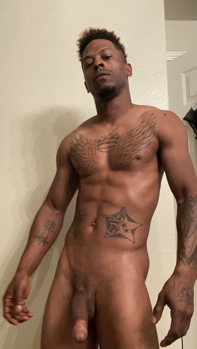 Couple snapshots!! 📸🤴🏾 https://t.co/fmN7gdzHr8<a href="/tag/comegetthesebackshots"class="tags"><span>#comegetthesebackshots</span></a>