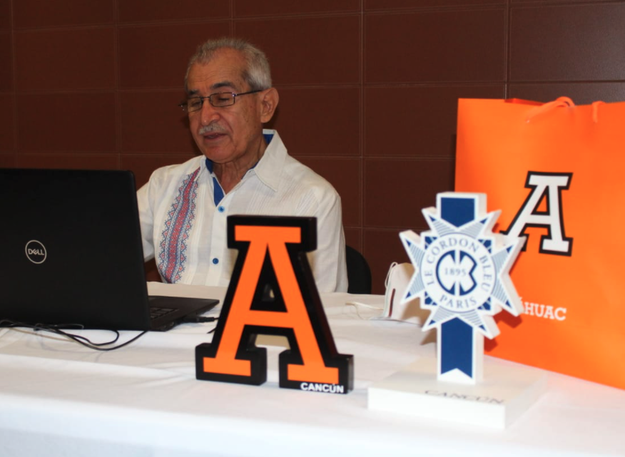 La Facultad Internacional de Turismo realizó la clase magistral titulada “Las tendencias actuales del turismo y sus retos” impartida por el Mtro. Bolívar Troncoso Morales, Director General del Instituto Geográfico Nacional José Joaquín Hungría Morell de República Dominicana.