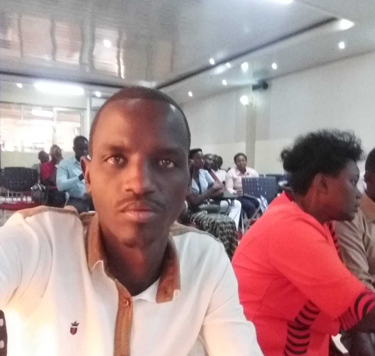 AvpdTuriho's tweet photo. Participation d'@AvpdTuriho dans un atelier de formation sur l'analyse des pô publiques sectorielles dans le cadre du projet renforcement des capacités des #OSC co-piloté par @CAREBurundi-@reja-@actionaid Bdi. https://t.co/Y0RjVtk9dr