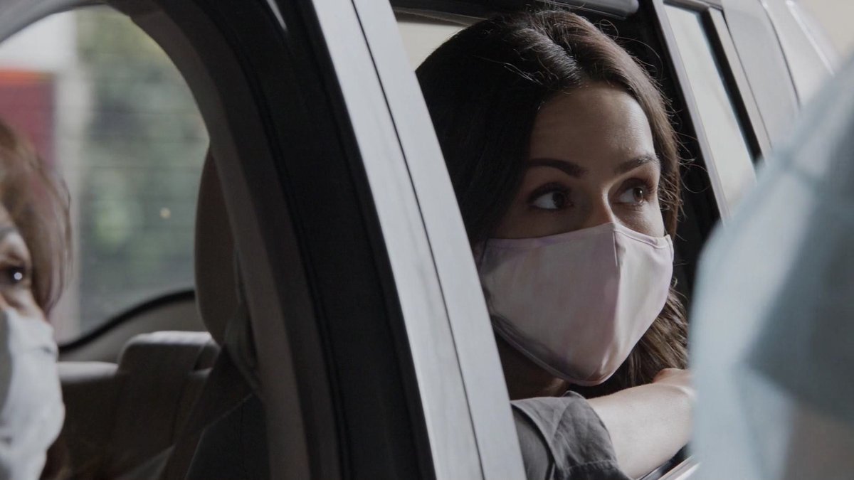 moozanna's tweet photo. "I'm actually not a captain anymore"
"He's a battle chief"
"No, a battalion..."
"I'm not that also"
Awkward! 😬 and Michelle slinking away 😂
#S19S04E10 #Station19 #JohnnyAlvarez #SandraAlvarez #MichelleAlvarez #RobertSullivan #AndyHerrera https://t.co/eqRFZC2ZOe