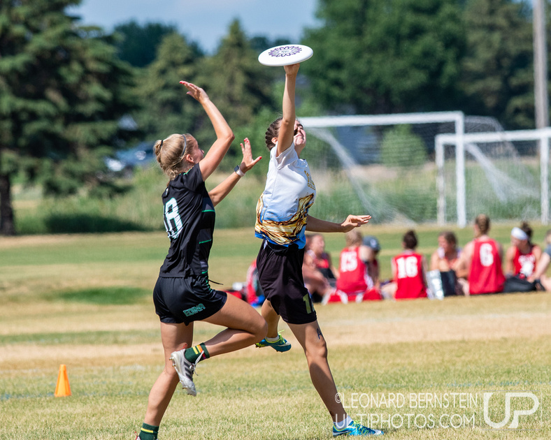 UltiPhotos's tweet photo. More photos by @LenBPhoto - Minnesota HS States Sunday highlights are UP! 👏😁

https://t.co/WAntjw5lg5 https://t.co/jIHuqWqbJH