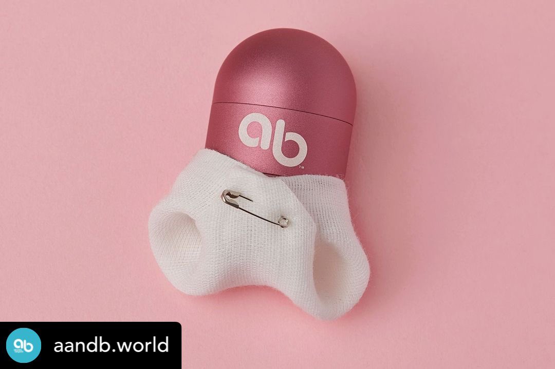 iamWilliamKing's tweet photo. We have a wonderful new arrival over on the @above___beyond insta, very excited ❤️👄 

#lovelips #lifetimeuse #nowastetips #unscrewtheplanet 

https://t.co/kTheXRwuLj 💙🌍 https://t.co/5t249hvcoG
