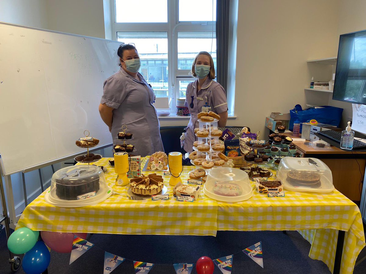 A big thank you to our lovely colleagues in Care of the Elderly who made such a huge effort for today’s #NHSBigTea 🍰🧁🎉 @UHCWCharity @mayparsons @staceywaldronMM @pijush357ray @VanessaMC_uhcw #HappyBirthdayNHS #starbaker