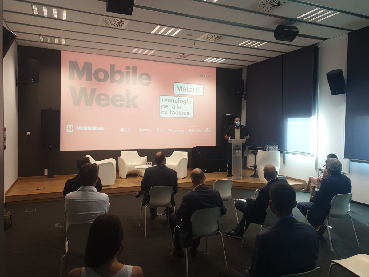 DBotePaz's tweet image. Participo en la inauguración de la #MWC2021 a @TecnoCampus #Mataró
👉 Debemos poner la tecnología al alcance del conjunto de la ciudadanía para no dejar a nadie atrás después de la pandemia y fortalecer #Mataró como una ciudad próspera, pionera y con oportunidades de futuro