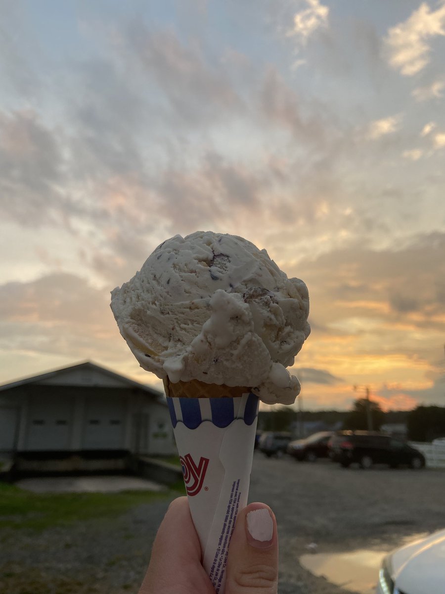 HopkinsCreamery's tweet photo. Great summer weather calls for some great summer treats! We are opened today from 11am to 9pm! https://t.co/1O4QpNX5rS