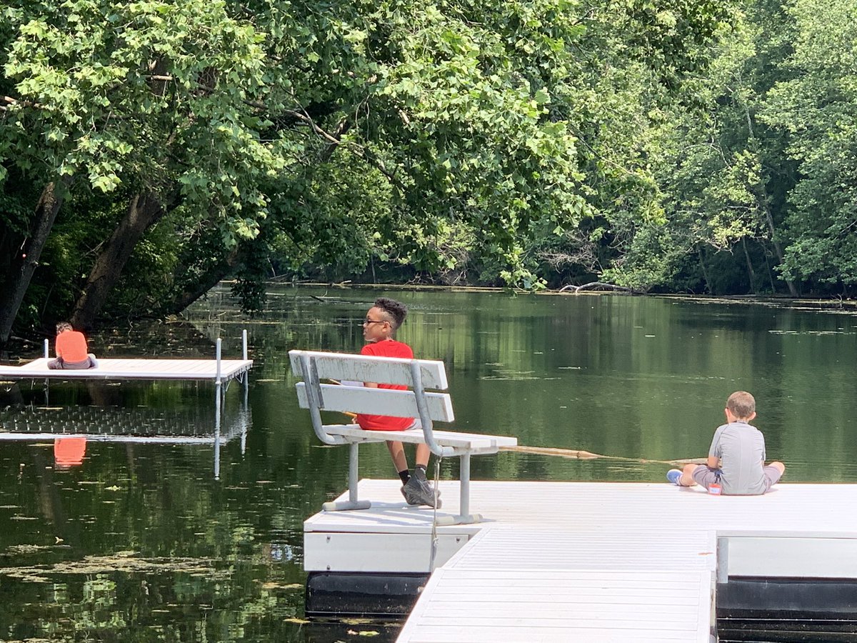 SpradMCS's tweet image. Poetry and Nature time! @campadventurein @MuncieSchools