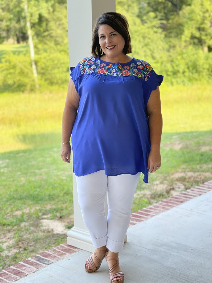curvyrevival's tweet photo. New Arrivals at https://t.co/VWn8Hddn2X All orders 25% off! #Shopping #PlusSize #NewArrivals #curvymodels #plussizefashion #PlusSizeModel https://t.co/G6hVNMXQAc