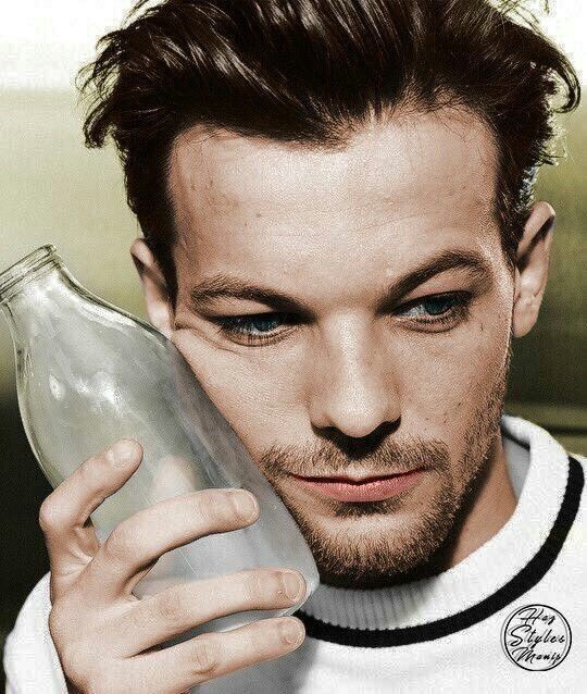 PaliBluegreen's tweet photo. Louis Tomlinson es todo lo que está bien, ayer, hoy y mañana, siempre será lo mejor que nos pudo haber pasado. https://t.co/kCSHs55rBK