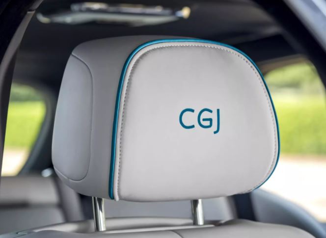 Blue Monday 

How elegant is this beautiful aqua blue embroidered personalised head rest. For more details on the bespoke elements you can add to your custom built Rolls Royce contact our Ambassadors on 01564 787170