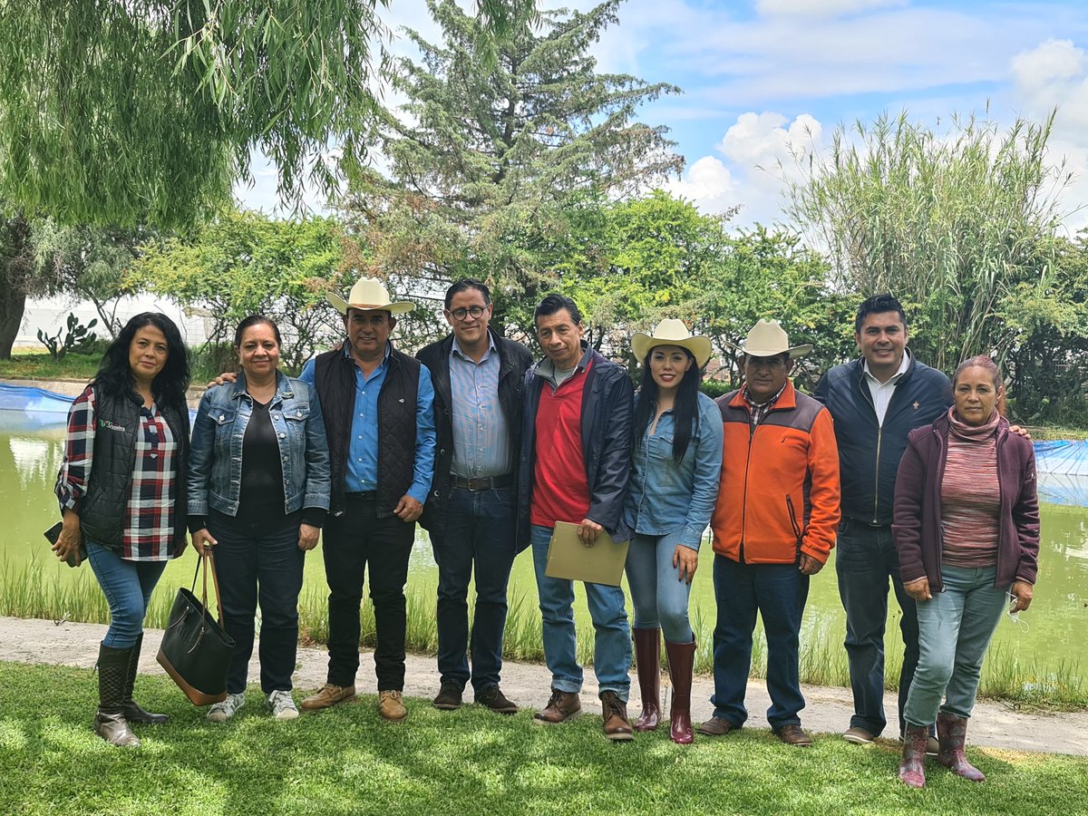 ConEsequiel's tweet photo. ,Visita de la ONU a la Tierra Donde Deseo Vivir. 
El cooperativismo sostenible, puesto en marcha, el reto; producir alimentos orgánicos, utilizando energías limpias y renovables, la agroecologia como punto de partida.
 !Que nadie se quede atras! @fira @FAOMexico @Agenda2030MX https://t.co/GB1cdsnEcd