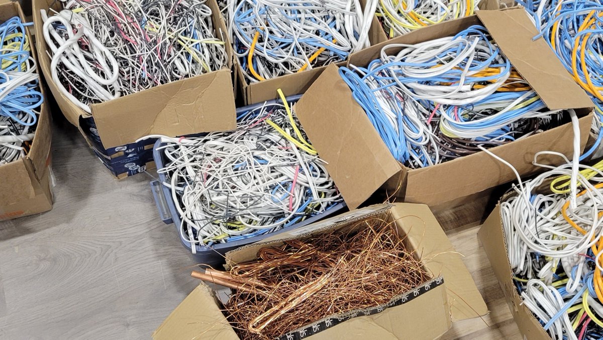 Getting close to recycling day! We bring the vast majority of our copper wiring scraps bring to the copper depot to keep it away from the landfill. 🌎❤️
💡
⚡
💡
⚡
💡
⚡
💡
⚡
#yegelectrical #YEG #yegconstruction #edmontonconstruction #edmonton #electrical #Earthlove #Recycle